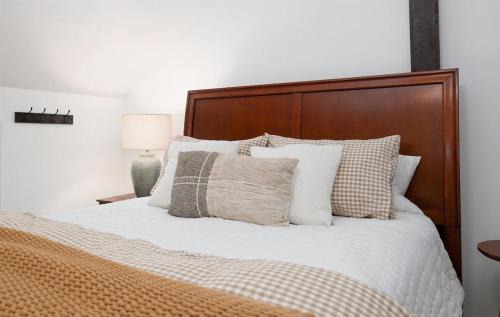 Beech Mountain Apartment | Escape at Beech Mt, Near Ski Resort & Trails