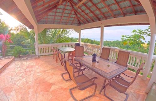 IronShore Estates House | Escape-Relax-Repeat Morris Home Resorts