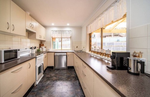 Nairne House | ★Escape to Adelaide Hills★ ✔Nairne✔Wifi✔Family