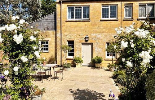 Ash House | Escape to Ash House 18th Century Manor in Somerset