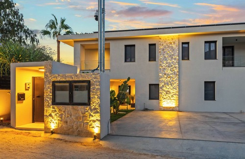 Hersonissos Centre Villa | Escape to Extraordinary: A 7 bedroom Haven of Luxury in Koutouloufari