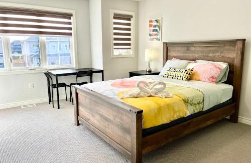 Thorold House | Escape to Niagara 6 bedrooms, 5 baths with a game room, arcades