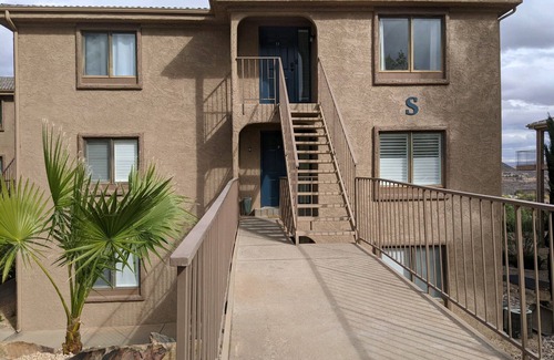 St. George Condo | Escape to relaxation and adventures! nBeautiful panorama view!nMonthly Discountn