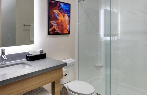 Hurst House | Escape to Sumptuous Studio Suite! Pets Allowed