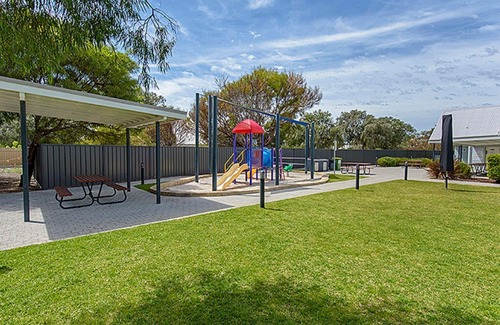 Broadwater Resort | Escape to the Cape - Wifi, Family Friendly