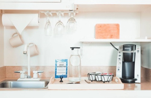 Calistoga Cottage | Escape to wine country in your independent cottage in downtown Calistoga