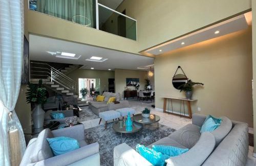 Tapana House | Espaçosa casa em condomínio