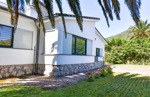 Santona House | Espectacular casa en la playa de Berria