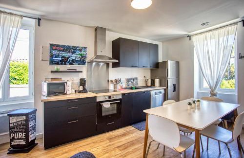 Angouleme Apartment | Esprit BD & Confort à Angoulême - Comme à la Maison