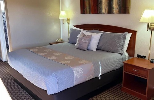 Elko Hotel | Esquire Inn