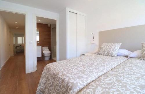 Santiago de Compostela Apartment | Estación de tren by Como en Casa