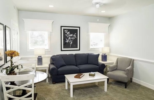 Lackey Resort | Estate Villa w/Whirlpool Tub & Deck Near Colonial Williamsburg Sites | 2 Units