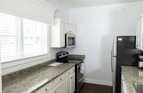 Lackey Resort | Estate Villa w/Whirlpool Tub & Deck Near Colonial Williamsburg Sites | 2 Units