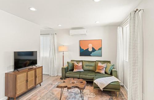 Thousand Oaks Apartment | Estepa Unit #2 By Pmi