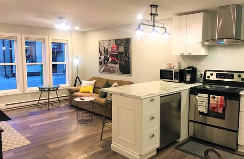 Carleton Place Apartment | Esther's Place-Carleton Place Downtn Apt