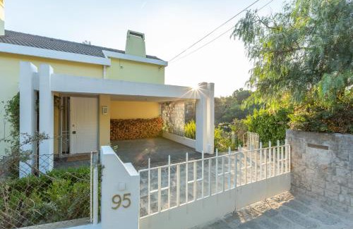 Estoril House | Estoril House