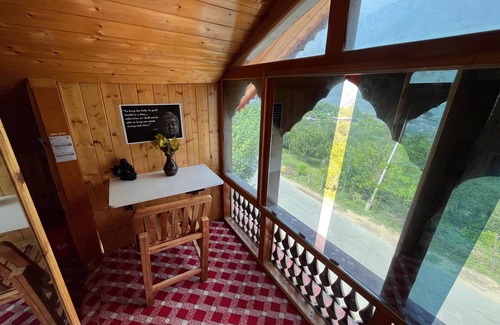 Mohal Cottage | Estrella Homes - Private Cottage in Kullu Manali with Orchard