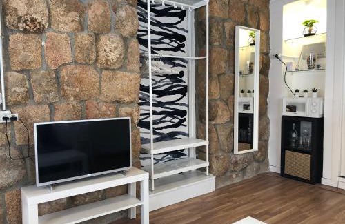 Manzanares el Real Apartment | ESTUDIO MAESO con sofá cama