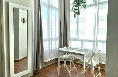 Torremolinos City Centre Apartment | Estudio Torre II