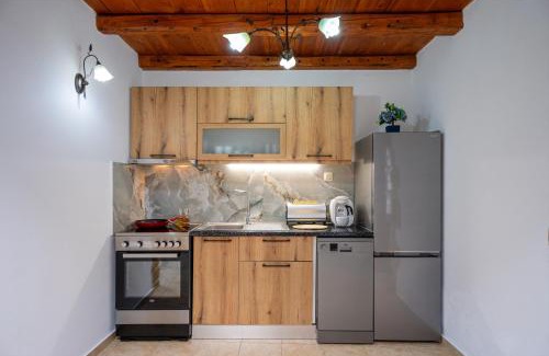 Pefki Apartment | Etia - Venetian Villa