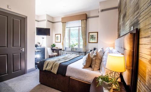 Yeovil Apartment | Eton House - Self Check-In, Ensuite Rooms & Self-Catering Studios