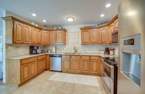 Eufaula Cottage | Eufaula Oasis w/Screened Porch: Unwind in Style!