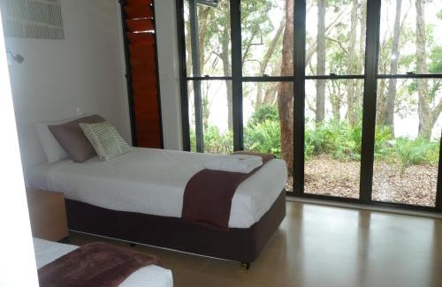 Weyba Downs Resort | Eumarella Shores Noosa Lake Retreat