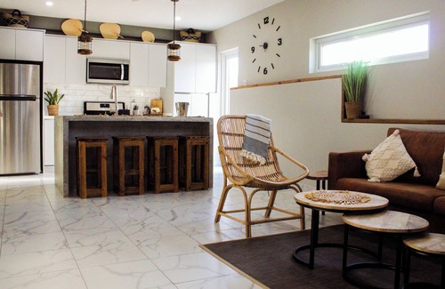 De Bruynewijk Apartment | EVA by LUCHA - Luxe 2BR Near Mangel Halto Beach