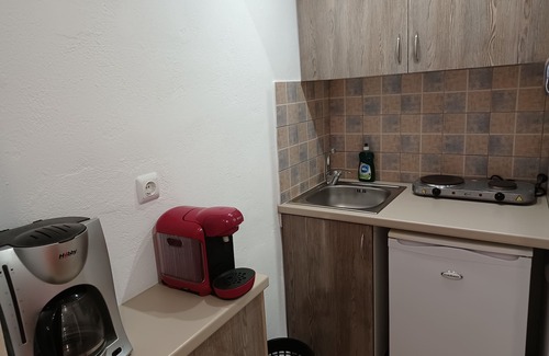 Perissa House | Evelina Pension