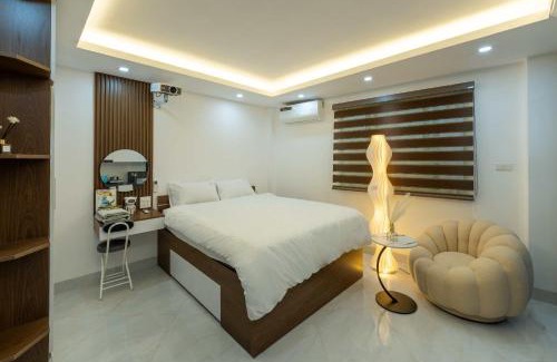 Nhat Tan Hotel | Evergreen 416 Lạc Long Quân