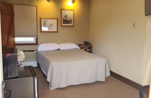 Osceola Hotel | Evergreen Inn