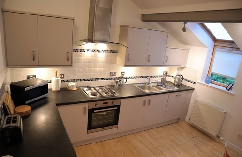 City Centre Glasgow House | Excellent townhouse with private entrance and parking