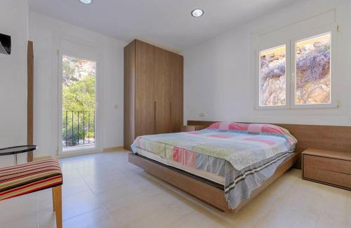 Palau-Saverdera Villa | Excepcional villa con vistas panorámicas a la Bahía de Rosas IMMO365