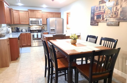 Powell House | Exceptional 10/10 Rated Pea Ridge Retreat with Jetted Tub, Near Crystal Bridges!