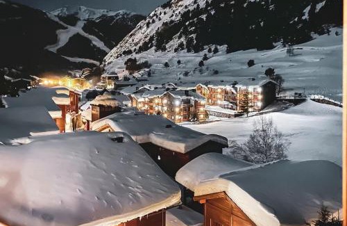 Soldeu House | Exclusiva Cabaña en Incles - Vistas al Valle & Pistas de Ski Grandvalira - Free Parking