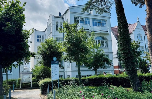 Binz Apartment | Exclusive flat, front row, directly on the beach, 200m from the pier
