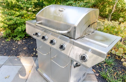 Princeton House | Exclusive Lux Home Near Town Game Rm Gym 4BR