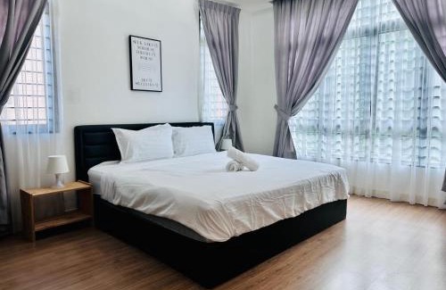 Batu Ferringhi Villa | Exclusive Luxury 2MIN Walk to Beach & Night Market