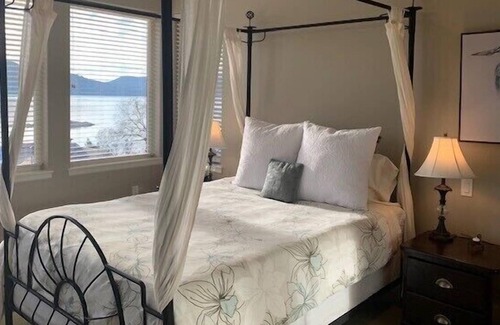 Vesuvius Condo | Exclusive penthouse apartment with sea views