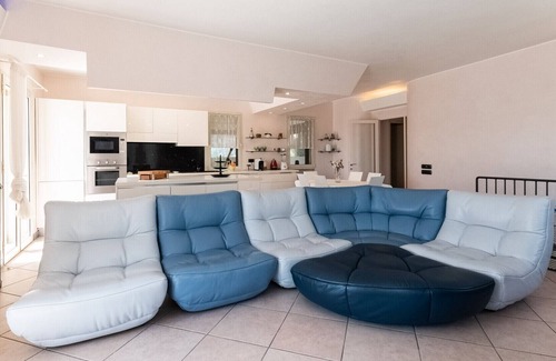 Riva Ligure Villa | Exclusive villa with outdoor pool and private spa with hot tub, piss