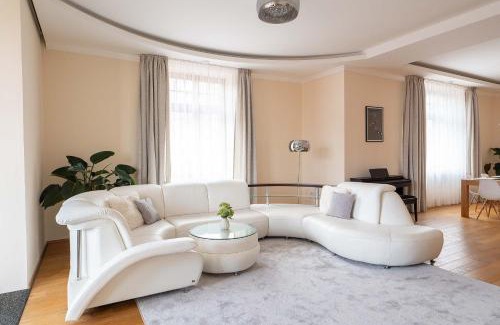 Usti nad Labem Apartment | Executive 2-Bdrm central suite