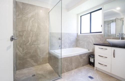 Bundamba House | Executive Home Accommodation 34