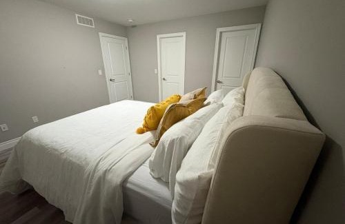 Windsor House | Executive Home in Windsor close to the airport