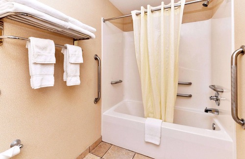 Goodlettsville Hotel | Executive Inn & Suites