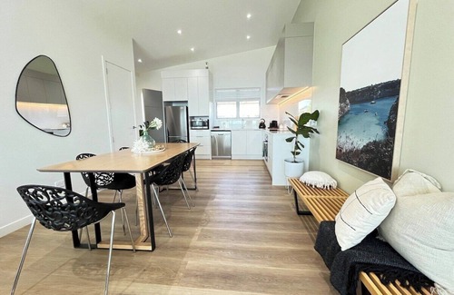 Ngongotaha House | Exhale Rotorua: Jandals & Joy Lakefront Retreat