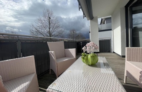 Losheim am See Apartment | Exklusive Wohnung Zentral mit großem Balkon