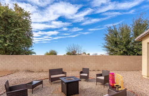 San Tan Valley House | Expansive Home In San Tan | Fire Pit | WFH | Zen