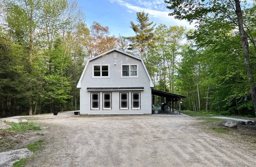 Harrison House | Expansive Retreat - All-Season Contemporary Farmhouse [Lakes & Mountains]