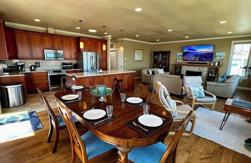 Point Roberts House | Expansive Views, On the Ocean, Private Beach! Forever Sands!