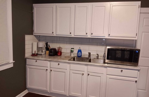South Broadway Apartment | Experience a home near Cleveland Clinic & parks